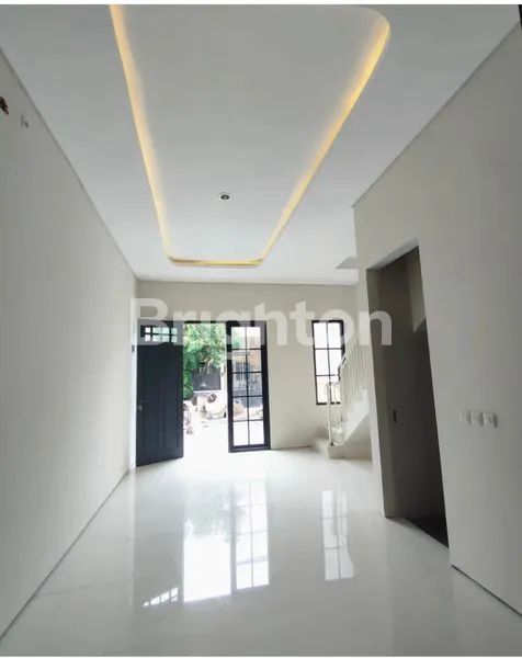 image RUMAH BARU GRES BARUK KEDUNG ASEM RUNGKUT MERR (4)