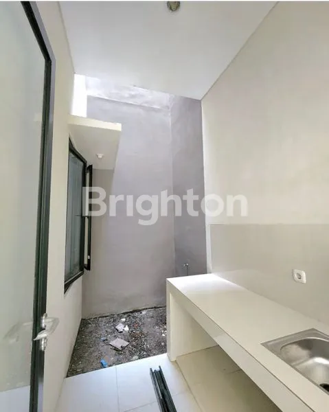 image RUMAH BARU GRES BARUK KEDUNG ASEM RUNGKUT MERR (8)