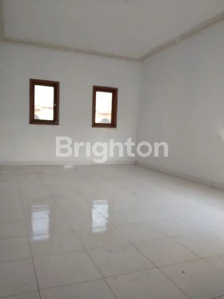 image RUKO TENGAH KOTA SIAP PAKAI LOKASI STRATEGIS SEMARANG TENGAH (2)