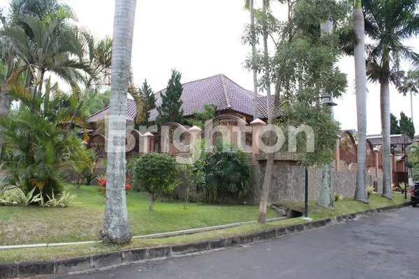 image TURUN HARGA...DARI 5M..RUMAH 2 LANTAI  EXCLUSIVE DI DIENG MALANG (1)