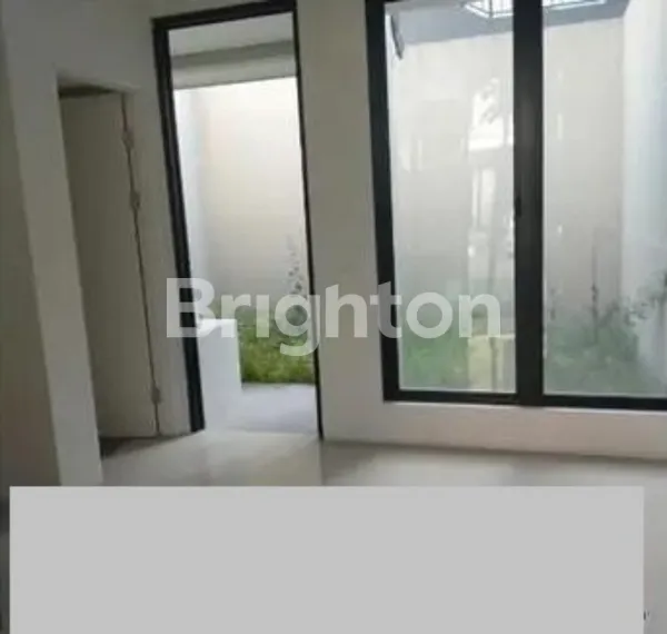 image RUMAH NORTHWEST LAKE CITRALAND SURABAYA (2)