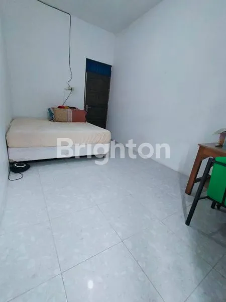 image RUMAH STRATEGIS 2 LANTAI DI KEDIRI (2)