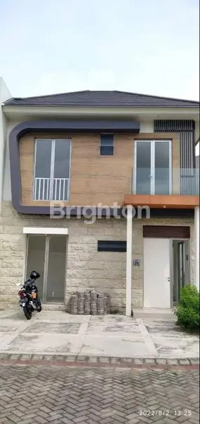 RUMAH DI GREENLAND MENGANTI GARBERRA