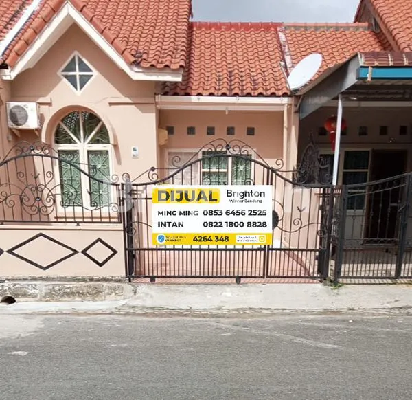 image RUMAH STRATEGIS DI TAMAN KOTAMAS (1)