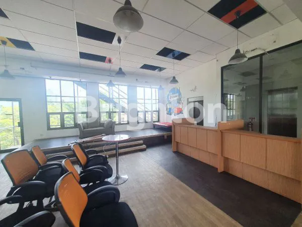 image OFFICE SPACE DI WOLTER MONGINSIDI (5)