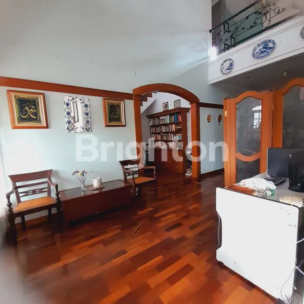 image RUMAH CANTIK NYAMAN 2 LANTAI LOKASI STRATEGIS HARGA MURAH\U203C\UFE0F (5)