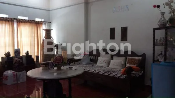 image RUMAH 1.5 LANTAI DI PUSAT KOTA (4)