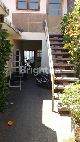 image RUMAH 1.5 LANTAI DI PUSAT KOTA (5)