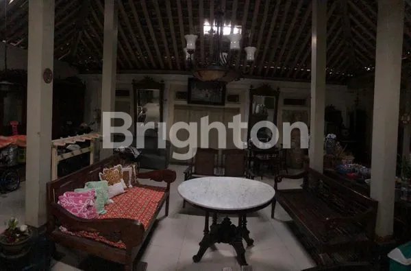 image RUMAH 1.5 LANTAI DI LOKASI STRATEGIS (6)