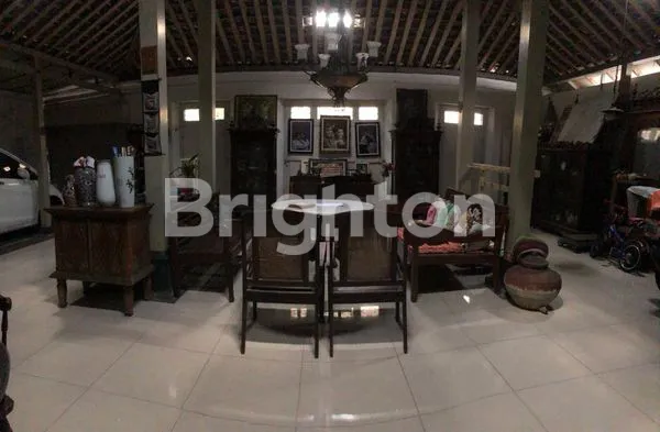 image RUMAH 1.5 LANTAI DI LOKASI STRATEGIS (2)