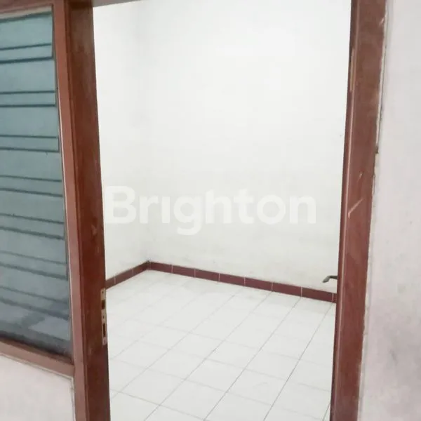 image MRANGGEN DIJUAL RUKO SIAP PAKAI STRATEGIS DEPAN PASAR JALAN RAYA DEMAK (2)