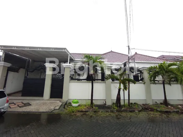 image CLASSIC SIAP HUNI ROW LEBAR LINGKUNGAN ELITE GAYUNGSARI (2)