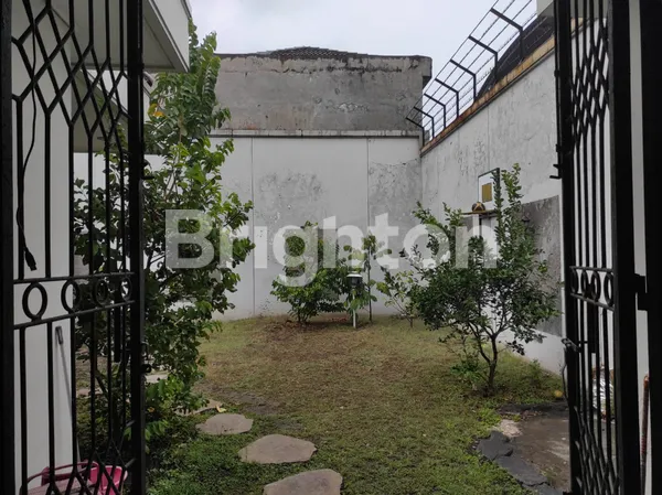 image CLASSIC SIAP HUNI ROW LEBAR LINGKUNGAN ELITE GAYUNGSARI (5)