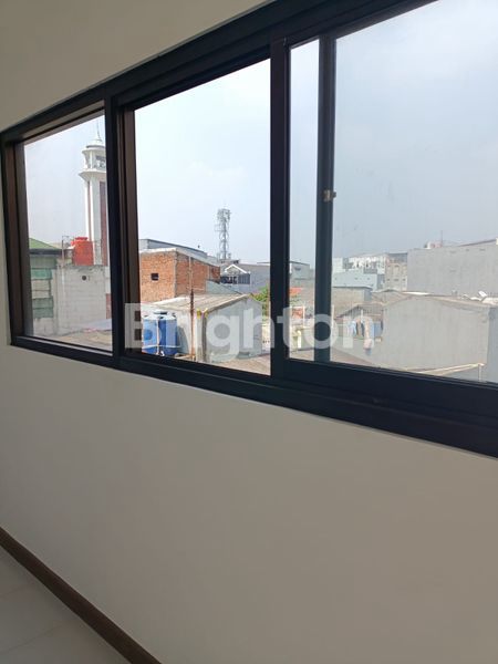 image RUMAH KOST DI JL TAWAKAL JAKARTA BARAT BELAKANG TRISAKTI (3)