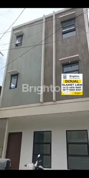 RUMAH KOST DI JL TAWAKAL JAKARTA BARAT BELAKANG TRISAKTI