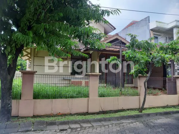 image RUMAH HOEK DI KEMANG PRATAMA BEKASI (1)