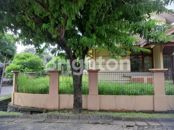 image RUMAH HOEK DI KEMANG PRATAMA BEKASI (2)