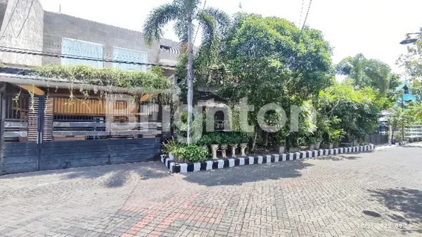 image RUMAH MEWAH TERAWAT ADA PRIVATE POOL DEKAT KLAMPIS SEMOLO, NGINDEN INTAN, MERR (7)