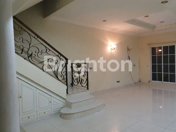 image RUMAH 2LT SIAP HUNI DI TAMAN DIPONEGORO LIPPO KARAWACI TANGERANG (4)