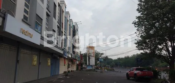image RUKO 3 LANTAI TENGAH KOTA PINGGIR JALAN RAYA PROPENSI (2)