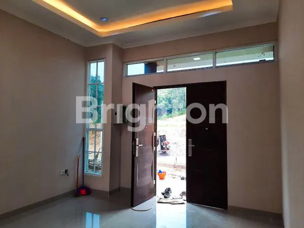 image RUMAH MODERN 2 MENIT DARI STT MIGAS KM 8 BALIKPAPAN (2)