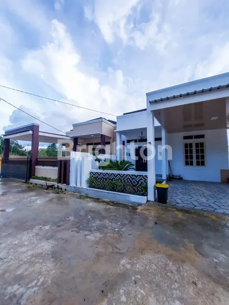 image RUMAH MODERN 2 MENIT DARI STT MIGAS KM 8 BALIKPAPAN (1)
