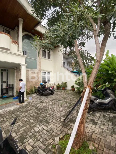 image RUMAH LUAS SIAP HUNI DI PESANGGRAHAN JAKARTA SELATAN (8)