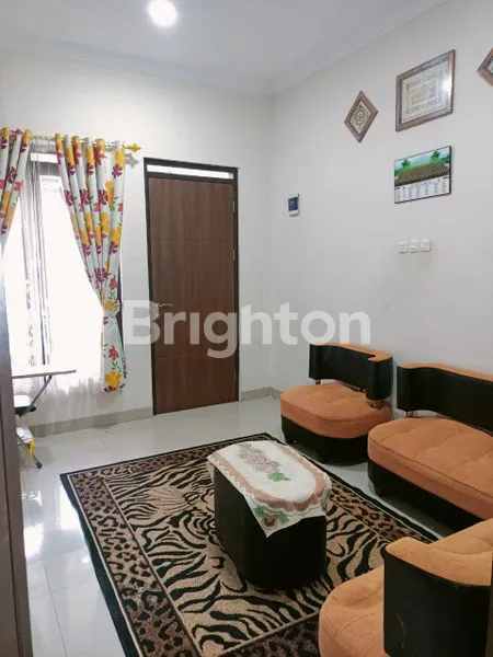 image RUMAH DI TOWN HOUSE CIHANJUANG  (1)