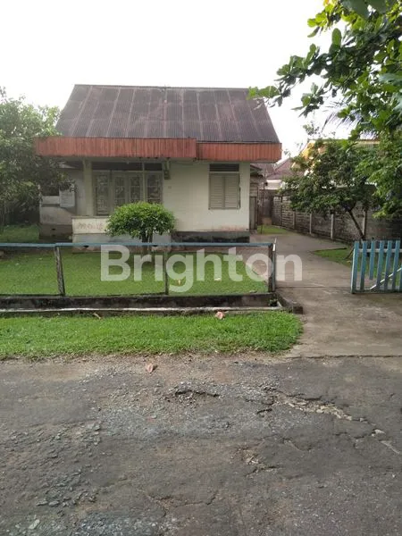 image RUMAH SANGAT MURAH STRATEGIS TENGAH KOTA PONTIANAK (1)