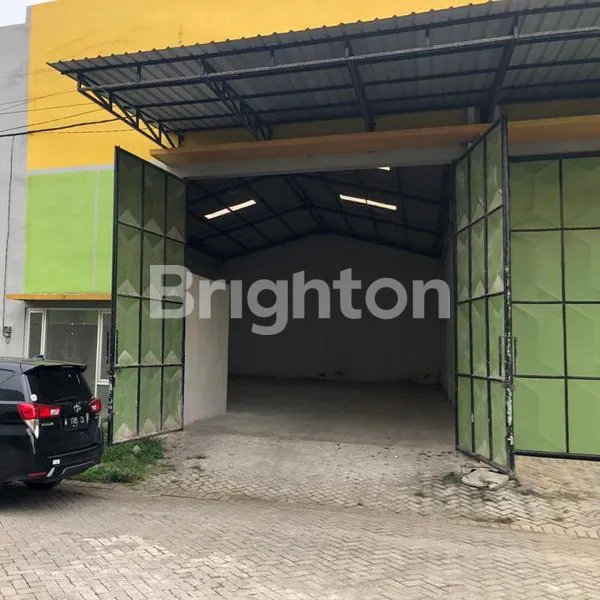 image DISEWAKAN GUDANG SAFELOCK SIAP HUNI (1)