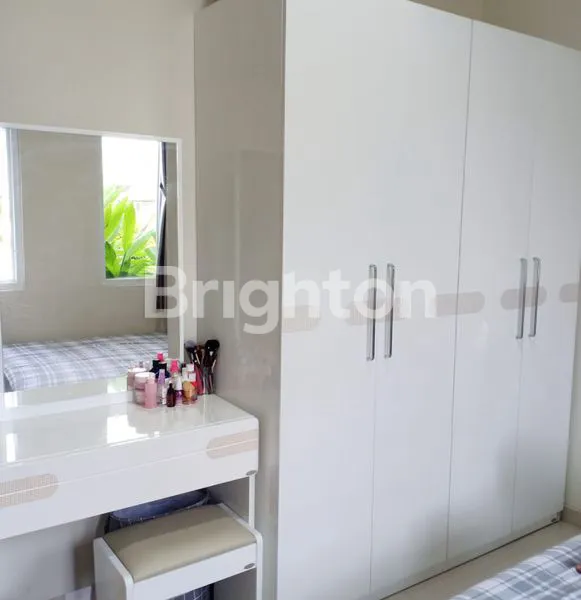 image RUMAH MINIMALIS, SIAP HUNI, FULL FURNISHED DENGAN SISTEM CLUSTER ONE GATE DI DAERAH COLOMADU DEKAT BANDARA ADI SUMARMO (6)