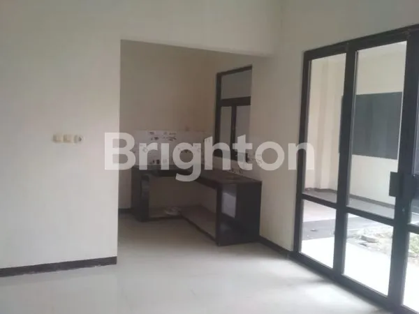 image RUMAH SIAP HUNI MEDOKAN ASRI SURABAYA DEKAT KAMPUS UPN MERR (2)