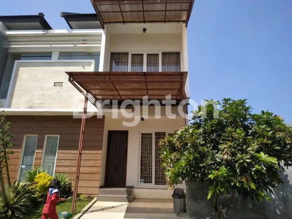 image RUMAH MEWAH DI BATU MALANG (1)