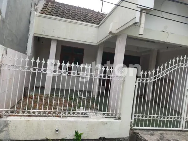 image RUMAH SIMPANG DARMO PERMAI SELATAN KOSONGAN (3)