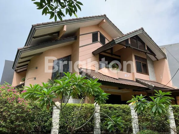 image RUMAH HOOK ADEM& ESTETIK NOSTALGIA DI TAMAN ARIES. BANGUNAN 2 LANTAI. TURUN HARGA 5,270M -> 4M MASIH NEGO (1)