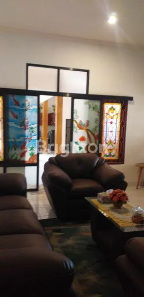 image TURUN HARGA, RUMAH BAGUS LUAS TERAWAT SIAP HUNI FULL FURNITUR (1)