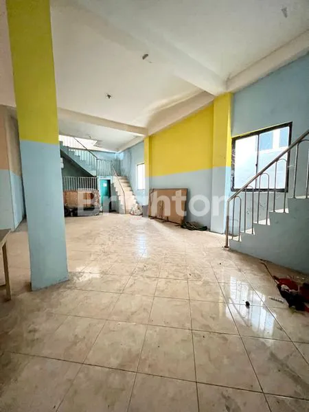 image RUKO BAGUS UNTUK BISNIS LOKASI STRATEGIS DI TENGAH KOTA (8)