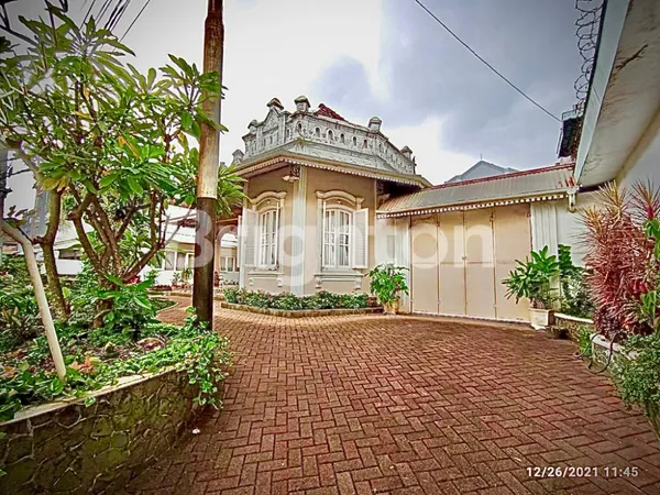 image RUMAH DAN TANAH BESAR JALAN RAYA DI NGALIK PUSAT KOTA BATU MALANG (1)