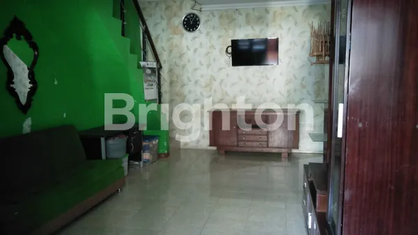 image RUMAH 1,5 LANTAI DEKAT KAMPUS UPN  GUNUNGANYAR WIGUNA PURIMAS RUNGKUT  SURABAYA (4)