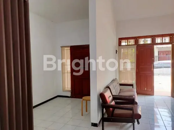 image RUMAH 1.5 LANTAI BABATAN PILANG XIV SURABAYA (4)