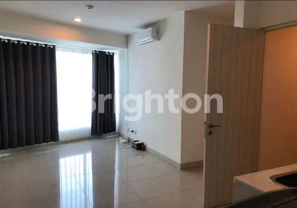 image JUAL MURAH APARTEMEN GRAND KAMALA LAGOON,  3+1 BED ROOM SUITE ,SEMI FURNISH,  KALIMALANG BEKASI SELATAN. (3)