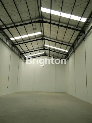 image GUDANG BARU GRESS AKSES KEBOMAS GRESIK (2)