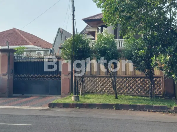 MEWAH 2 LANTAI STRATEGIS TENGAH KOTA DEKAT SANTA MARIA, TAMAN BUNGKUL