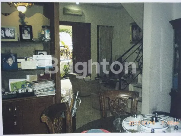 image RUMAH 2 LANTAI MANYAR TIRTOYOSO (6)