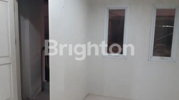 image RUMAH BARU 3 LANTAI STRATEGIS DI KARTINI, DEKAT PASAR BARU (1)