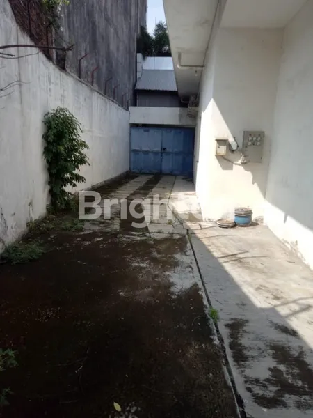 image BANGUNAN GEDUNG EX BANK, PUSAT KOTA SURABAYA DIPONEGORO (7)