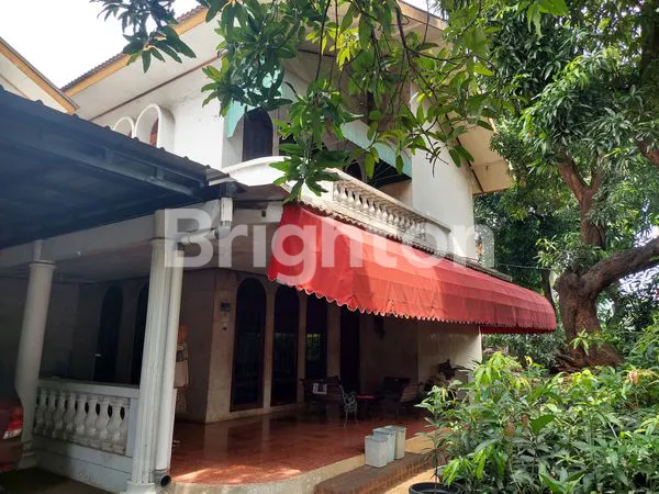 RUMAH DI JL PANJANG STRATEGIS TEPI JALAN RAYA BISA UNTUK USAHA RESTO, KLINIK, BANGUN  RUKO BARU