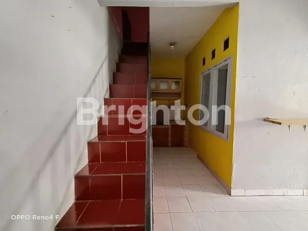 image RUMAH MINIMALIS 2 LANTAI  NYAMAN DI PERUMAHAN STRATEGIS (5)