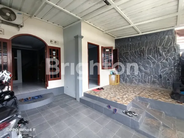 image RUMAH MINIMALIS 2 LANTAI  NYAMAN DI PERUMAHAN STRATEGIS (1)