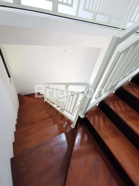 image RUMAH BARU 2 LT DI KARANGASEM SURABAYA MEWAH DAN MURAH (2)